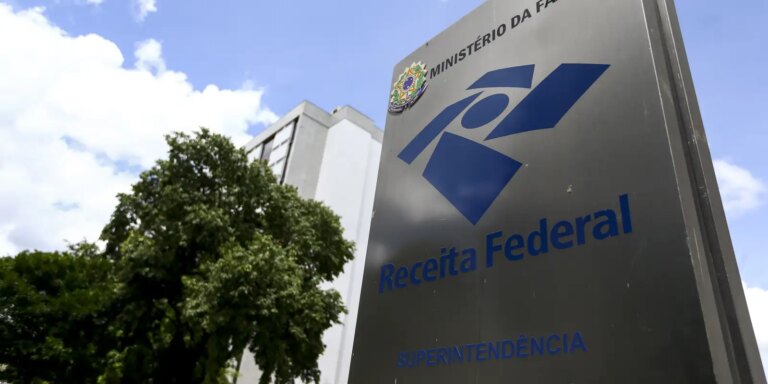 Consulta ao terceiro lote de restituição do IR 2026 disponível pela Receita