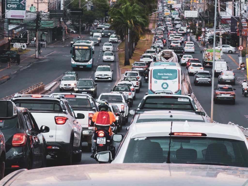 Transito-Goiania_Economia.jpg