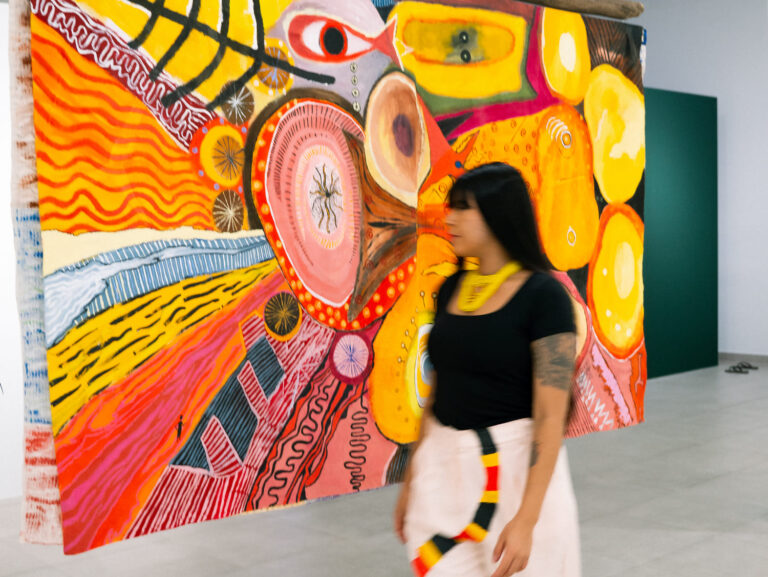 Exposição dos Povos da Floresta chega a Brasília e é recebida no Memorial dos Povos Indígenas