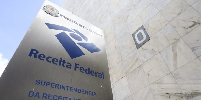Receita Federal estima arrecadação de R$ 17,2 bilhões com IR sobre dividendos em 2026