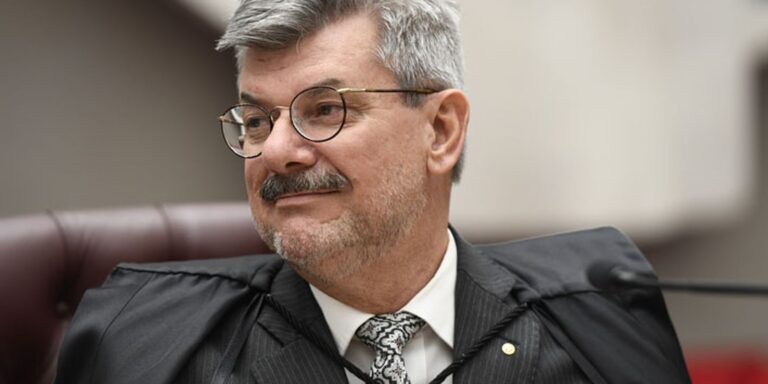 Ministro do STJ é alvo de investigação por suposta venda de sentenças