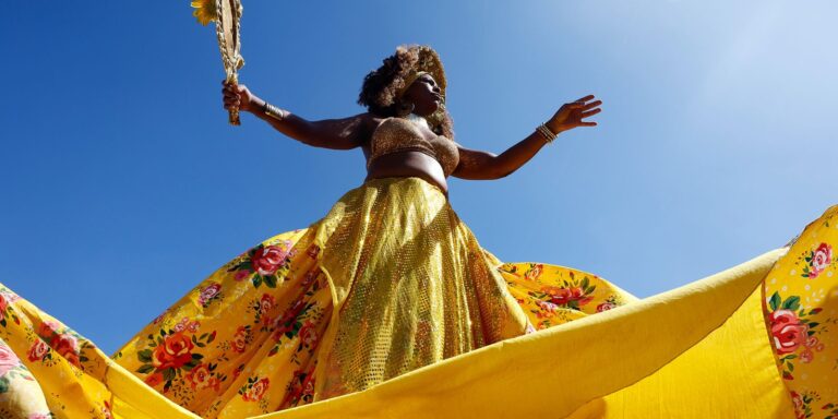 Mulheres negras realizam marcha no Rio por direitos e qualidade de vida.