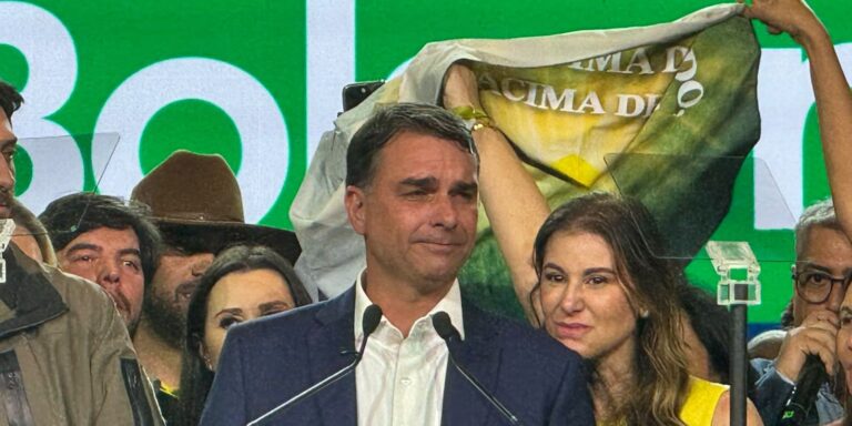 PL formaliza candidatura de Flávio Bolsonaro à Presidência